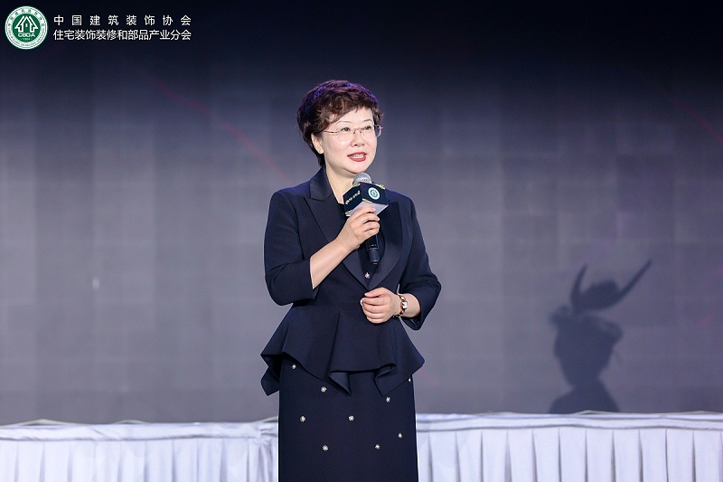 中國(guó)建筑裝飾協(xié)會(huì)住宅裝飾裝修和部品產(chǎn)業(yè)分會(huì)秘書長(zhǎng)胡亞南